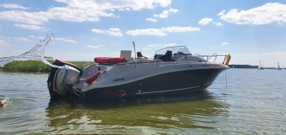 łódź Mazury 670 z silnikiem Evinrude 200 H.O  - zdjęcie 18