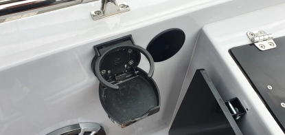 łódź Mazury 670 z silnikiem Evinrude 200 H.O  - zdjęcie 3