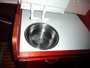 jacht motorowy, mały hausboot - zdjęcie 9