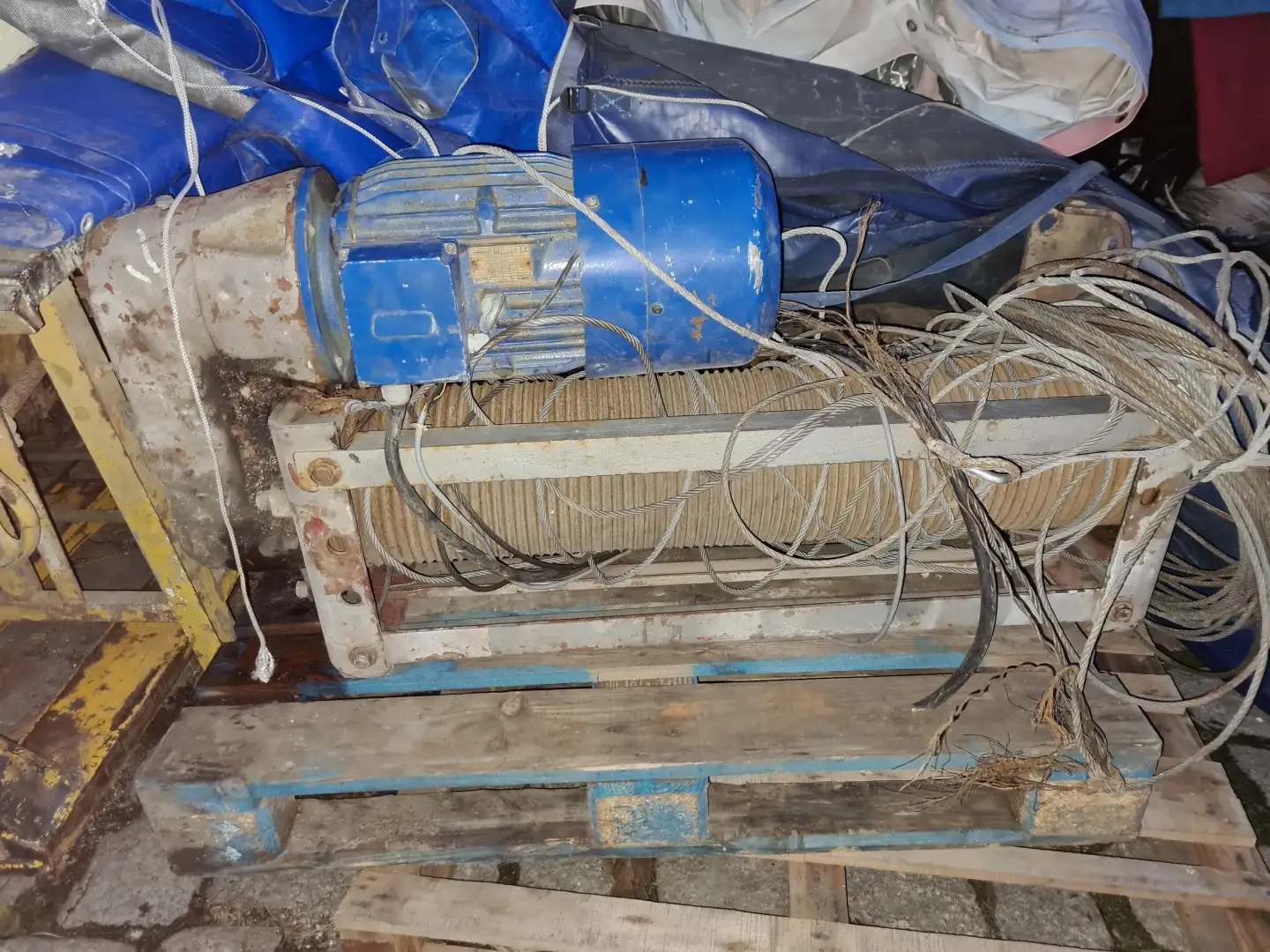 Slip- wyciagarka z wozkiem