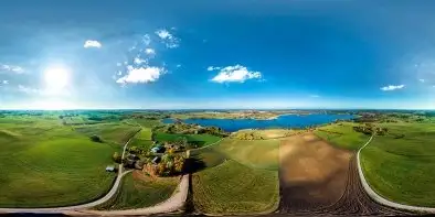 Jezioro Tajty i wieś Wronka