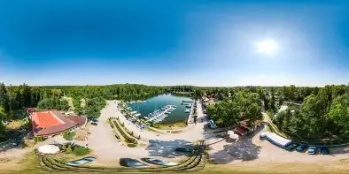 Port u Faryja, jezioro Guzianka Wielka