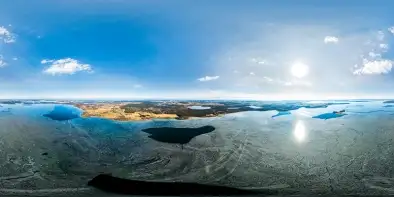 Jezioro Dargin skute lodem, marzec 2022