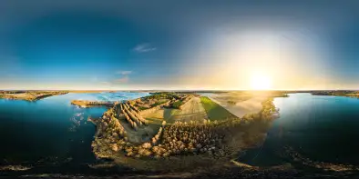 Zachód słońca nad jeziorem Dejguny