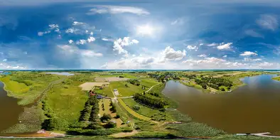 Jezioro Górkło, zatoka i miejscowość Górkło