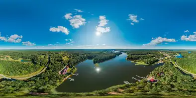 Ruciane Nida od strony jeziora Nidzkiego, wrzesień 2022 r.